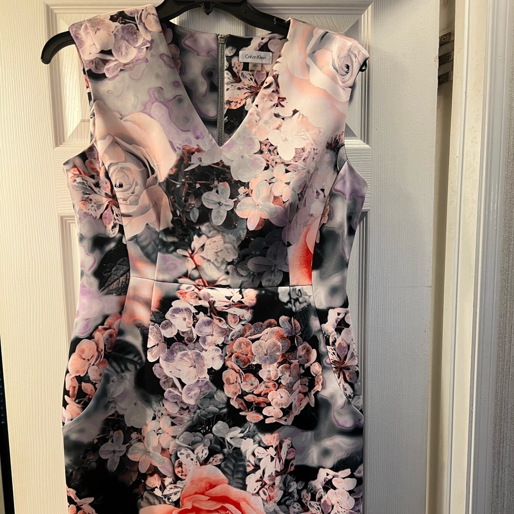 Calvin Klein Women’s Dress. Size 14. Lavender, floral.